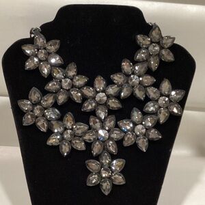 Elegant Silver Floral Necklace